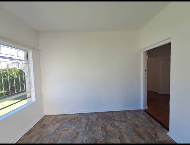 2 bed property to rent in WORCESTER CENTRAL